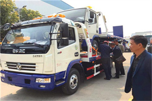 永泰汽车道路救援拖车价格